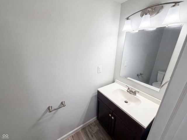 2219 Rolling Oak Drive, Indianapolis, IN 46214