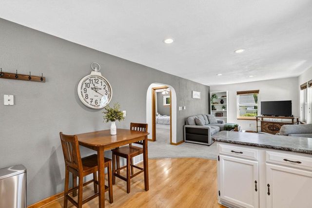 608 W Capitol Drive, Hartland, WI 53029