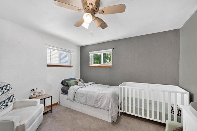 608 W Capitol Drive, Hartland, WI 53029