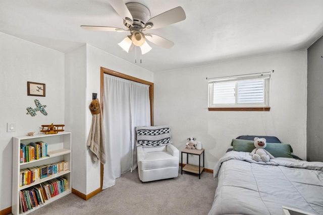 608 W Capitol Drive, Hartland, WI 53029
