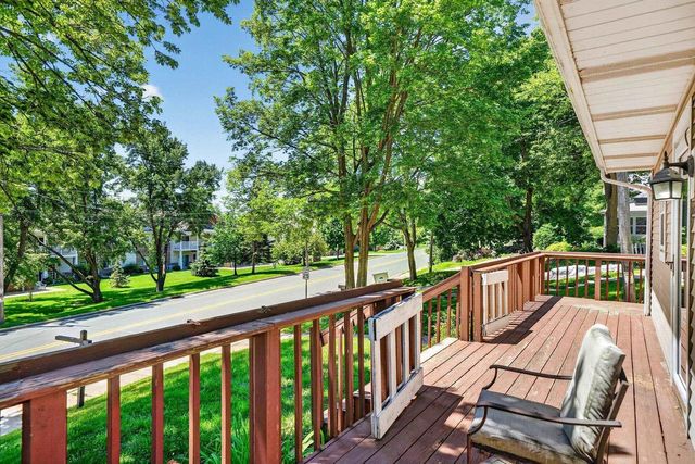 608 W Capitol Drive, Hartland, WI 53029