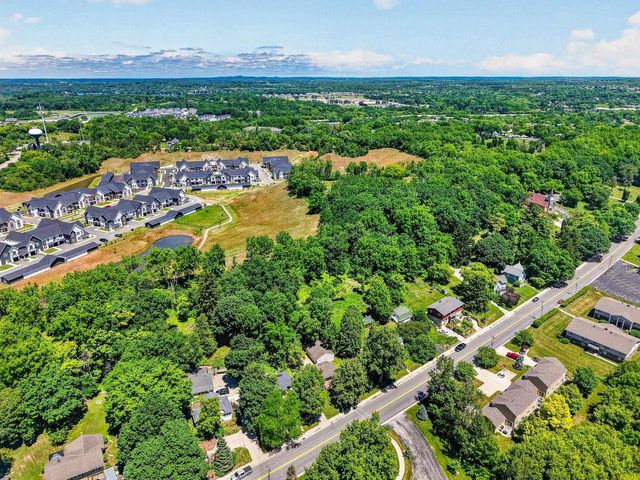 608 W Capitol Drive, Hartland, WI 53029