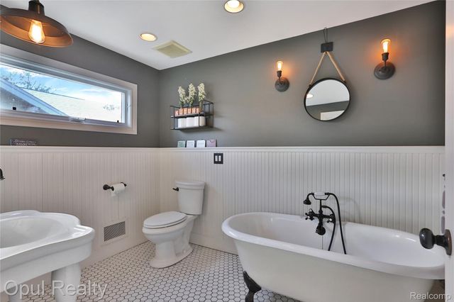 323 River Street, Northville, MI 48167