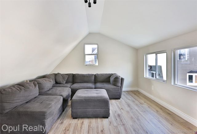 323 River Street, Northville, MI 48167