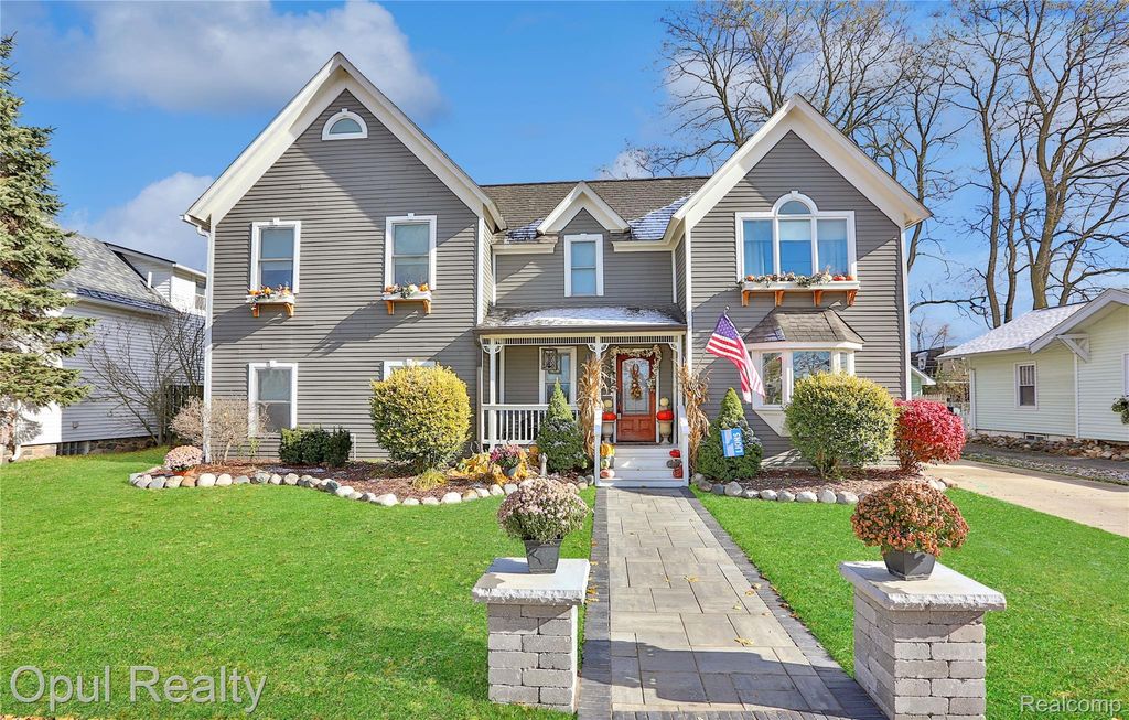 323 River Street, Northville, MI 48167