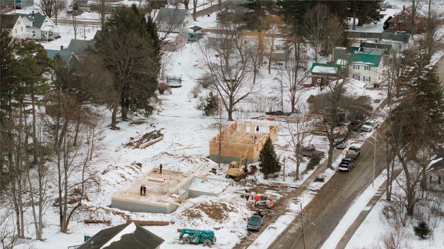 433 E PLEASANT Street, Corry, PA 16407