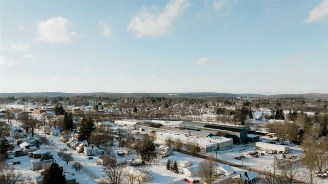 433 E PLEASANT Street, Corry, PA 16407