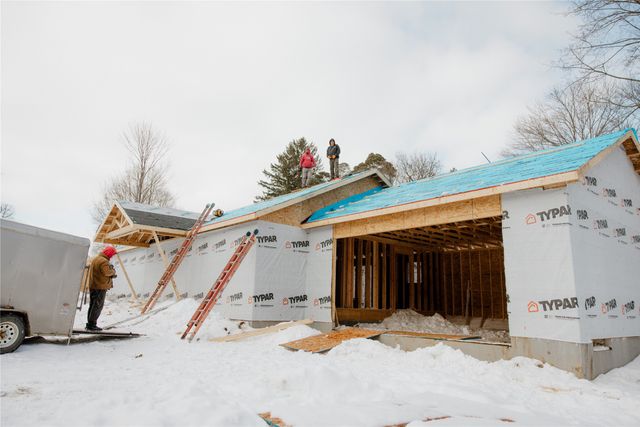 433 E PLEASANT Street, Corry, PA 16407