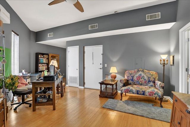 440 N Front St Apt 202, Memphis, TN 38105