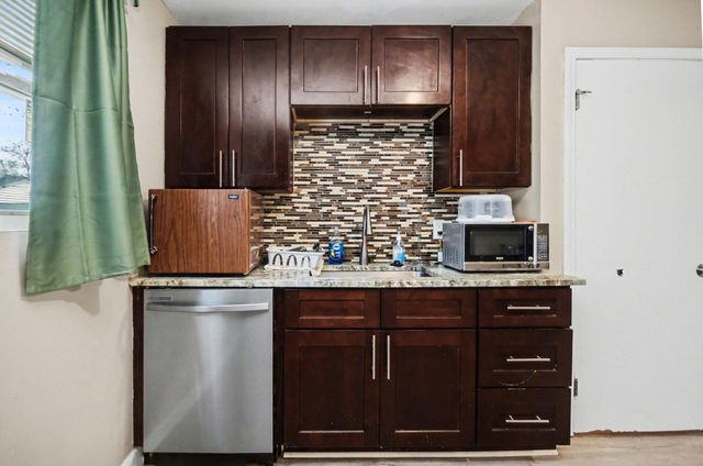 16610 Greenlawn Street, Detroit City, MI 48221