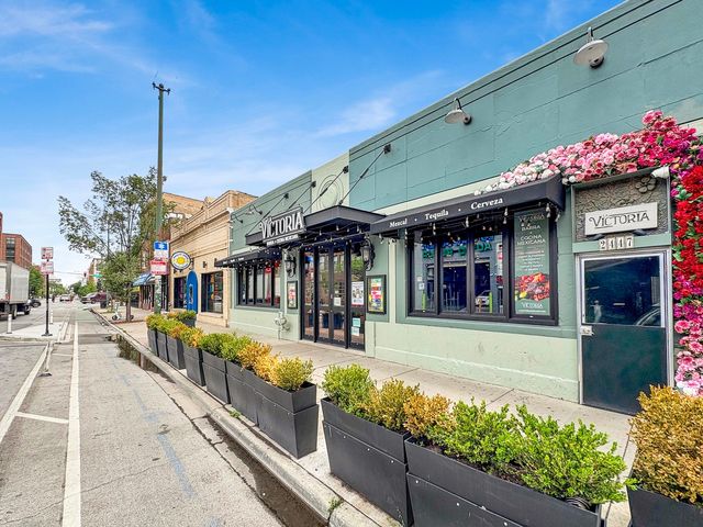 3040 W Medill Avenue 2, Chicago, IL 60647