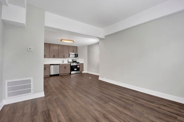 3040 W Medill Avenue 2, Chicago, IL 60647