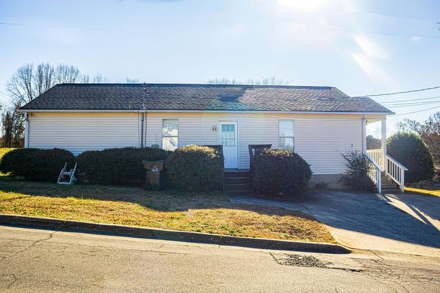 504 W Boundary Street, Dalton, GA 30720