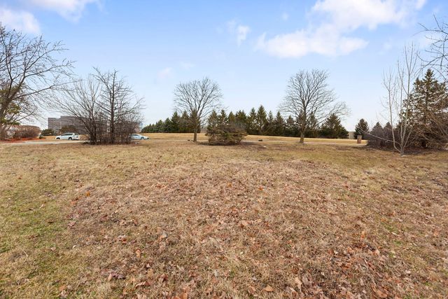 46 Kingston Drive, Oak Brook, IL 60523