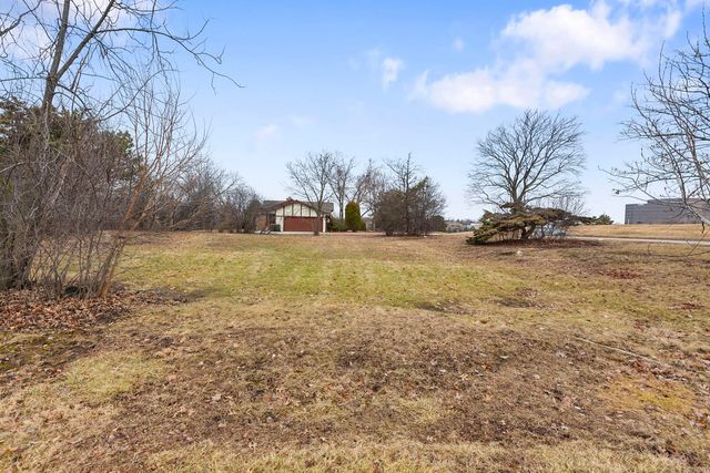 46 Kingston Drive, Oak Brook, IL 60523