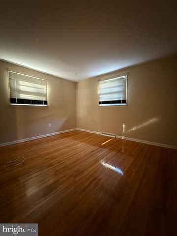 404 TANFORAN DR, Cherry Hill, NJ 08002