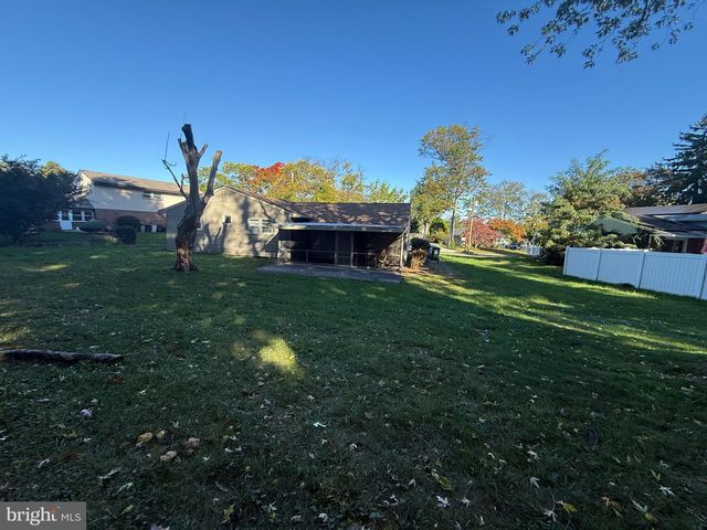 404 TANFORAN DR, Cherry Hill, NJ 08002