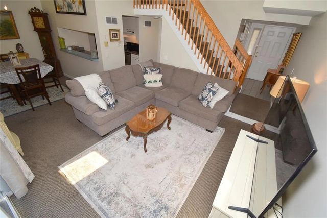 260 Sweet Allen Farm Road B3, South Kingstown, RI 02879