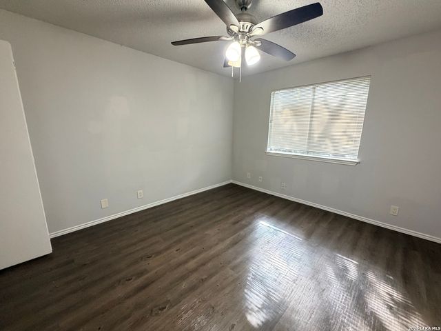 5243 Meadow Rise, San Antonio, TX 78250