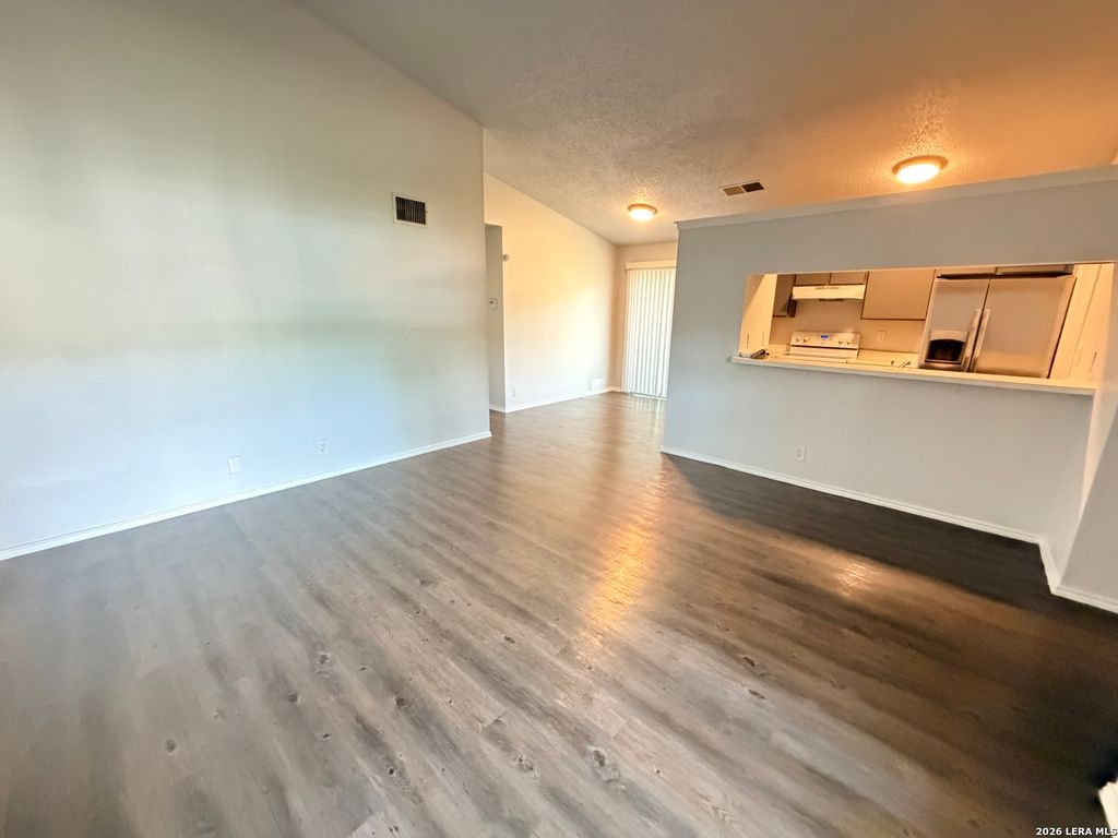 5243 Meadow Rise, San Antonio, TX 78250