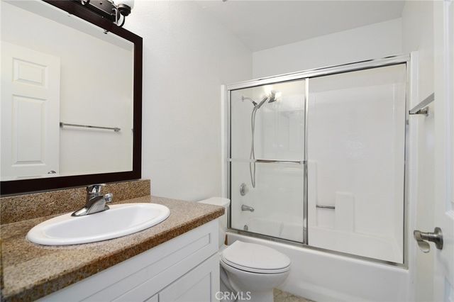 5525 Canoga Avenue 124, Woodland Hills, CA 91367