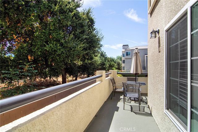 5525 Canoga Avenue 124, Woodland Hills, CA 91367