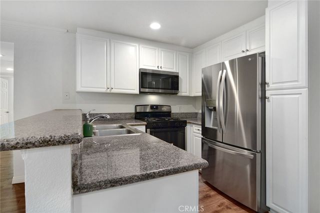 5525 Canoga Avenue 124, Woodland Hills, CA 91367
