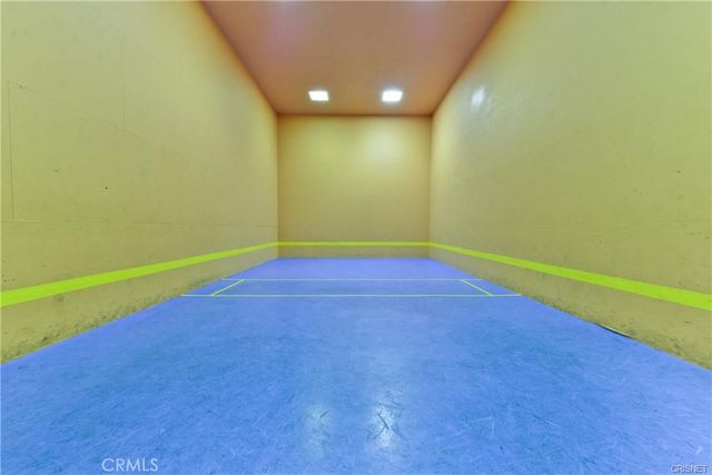 5525 Canoga Avenue 124, Woodland Hills, CA 91367