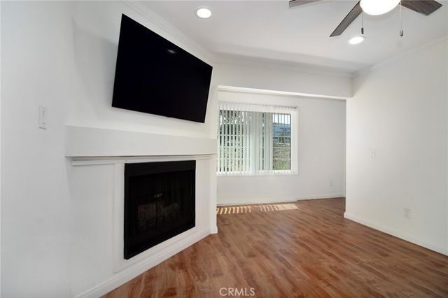 5525 Canoga Avenue 124, Woodland Hills, CA 91367