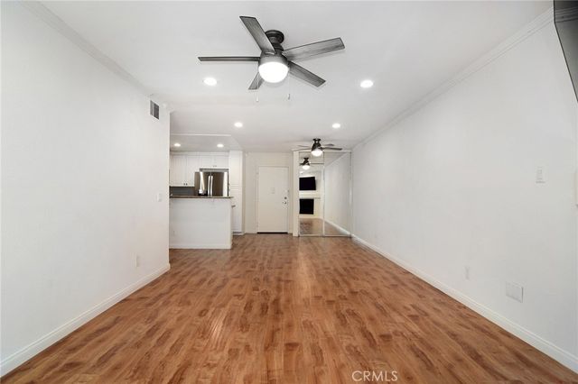 5525 Canoga Avenue 124, Woodland Hills, CA 91367