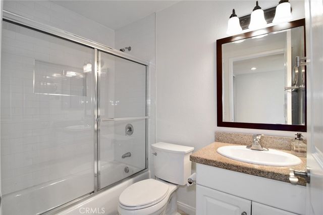 5525 Canoga Avenue 124, Woodland Hills, CA 91367