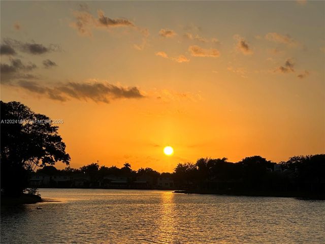 11228 NW 14th Ct 11228, Pembroke Pines, FL 33026