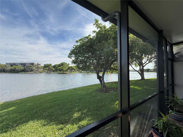 11228 NW 14th Ct 11228, Pembroke Pines, FL 33026