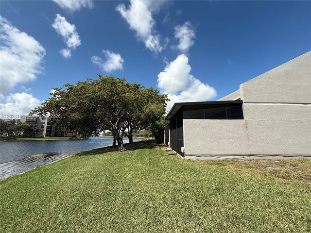 11228 NW 14th Ct 11228, Pembroke Pines, FL 33026