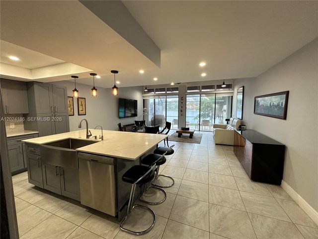 11228 NW 14th Ct 11228, Pembroke Pines, FL 33026