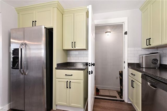 1536 Bainbridge BLVD, Chesapeake, VA 23324