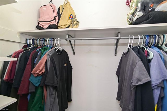 1536 Bainbridge BLVD, Chesapeake, VA 23324