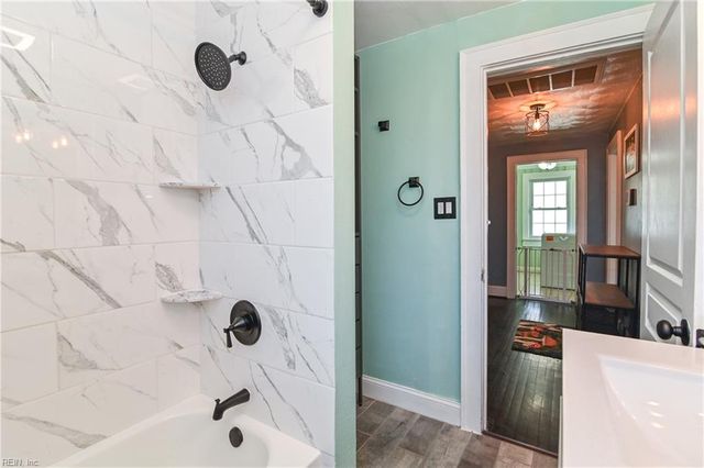 1536 Bainbridge BLVD, Chesapeake, VA 23324