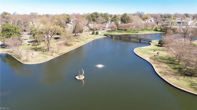 1536 Bainbridge BLVD, Chesapeake, VA 23324