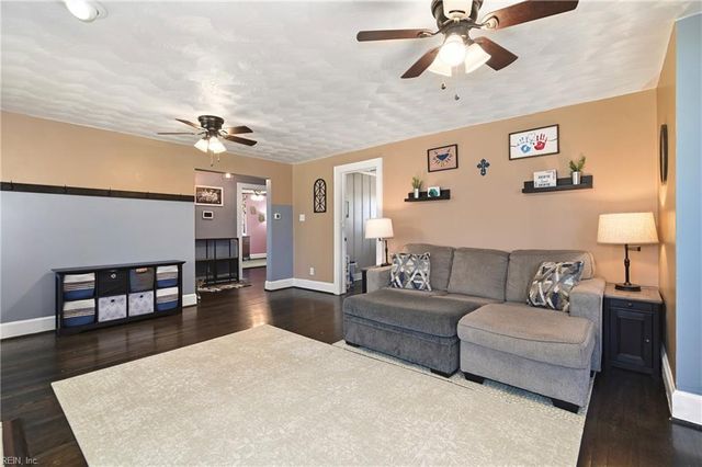 1536 Bainbridge BLVD, Chesapeake, VA 23324