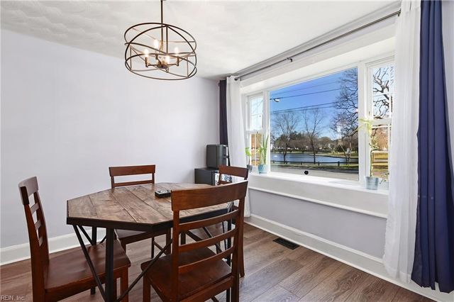 1536 Bainbridge BLVD, Chesapeake, VA 23324