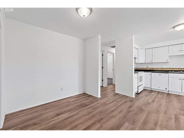 15641 Se HUGH Ave, Milwaukie, OR 97267