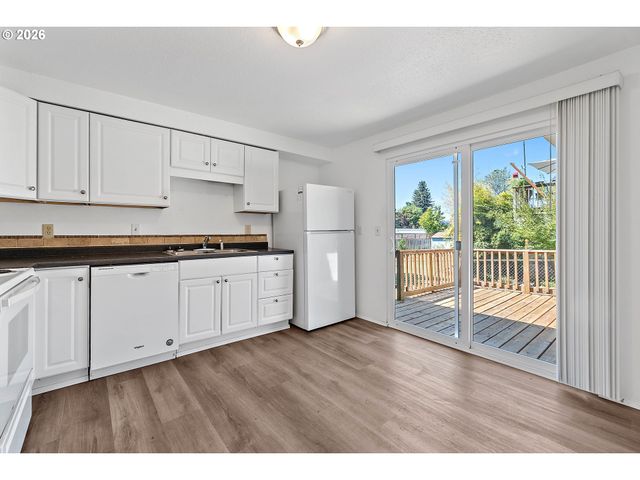 15641 Se HUGH Ave, Milwaukie, OR 97267