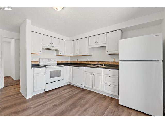 15641 Se HUGH Ave, Milwaukie, OR 97267