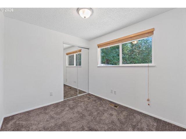 15641 Se HUGH Ave, Milwaukie, OR 97267