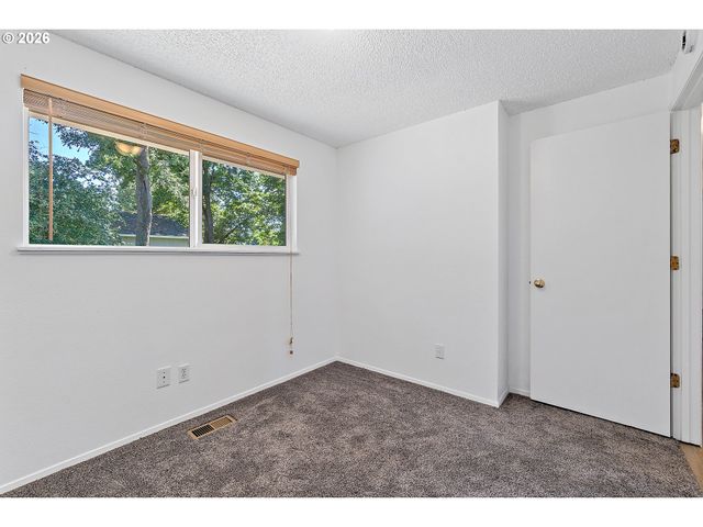 15641 Se HUGH Ave, Milwaukie, OR 97267