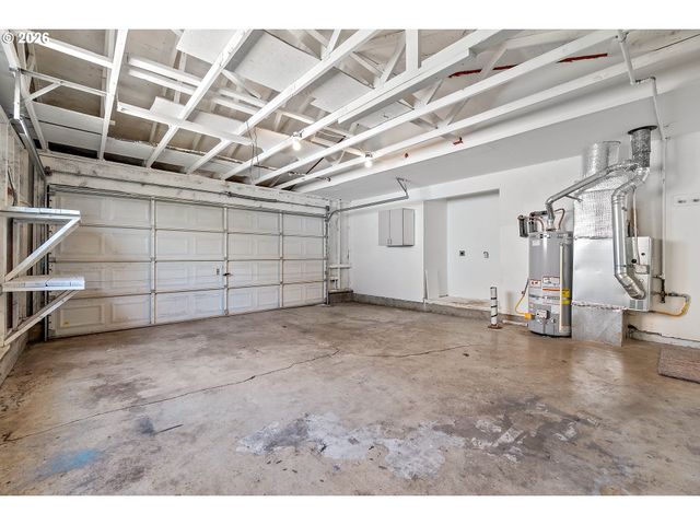 15641 Se HUGH Ave, Milwaukie, OR 97267