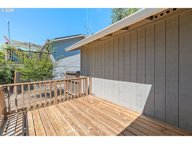 15641 Se HUGH Ave, Milwaukie, OR 97267