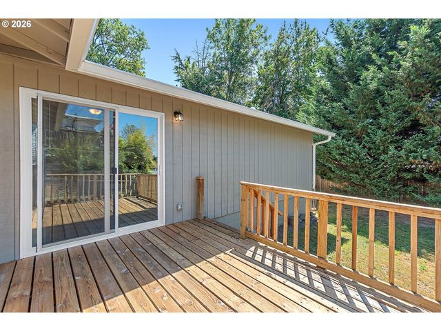 15641 Se HUGH Ave, Milwaukie, OR 97267