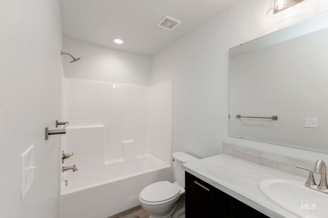 3270 S Maple Ranch Way, Nampa, ID 83686